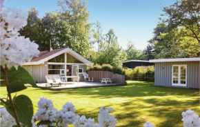 3 Bedroom Cozy Home In Hornbæk